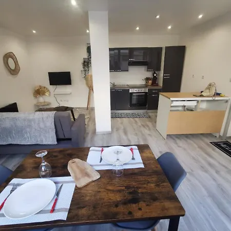 Le Cozy Des Minimes, Hyper Centre Epinal Lägenhet